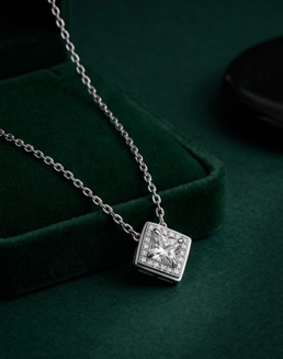 公主方培育鑽石吊咀 0.6ct | IGI 認證 | 925純銀 | 閃耀火彩