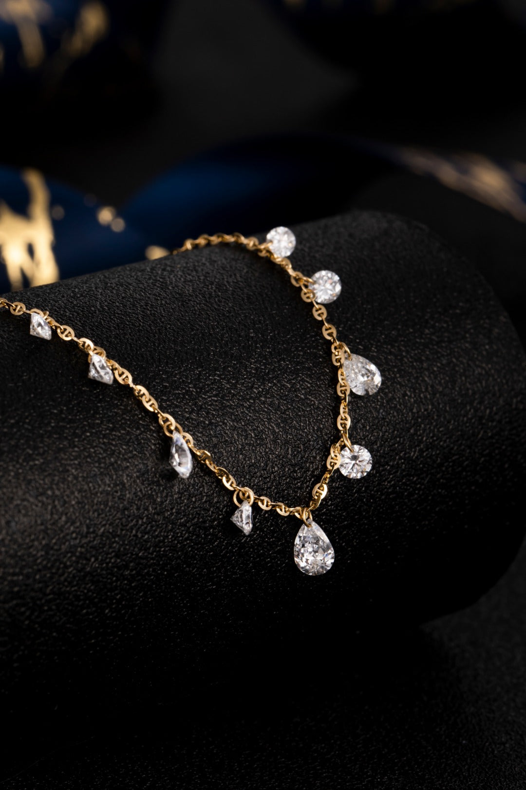 18K 金培育鑽石項鍊 1.18ct - 9 顆副石奢華款 (ZBN0093-1)