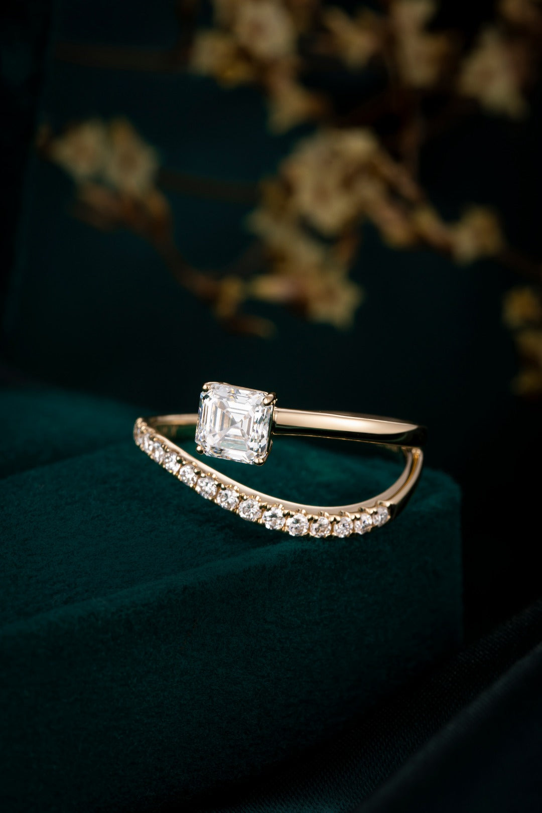 14K 金培育鑽石戒指 0.707ct - 主石配副石經典款 13 號 (ZBR0085-1)