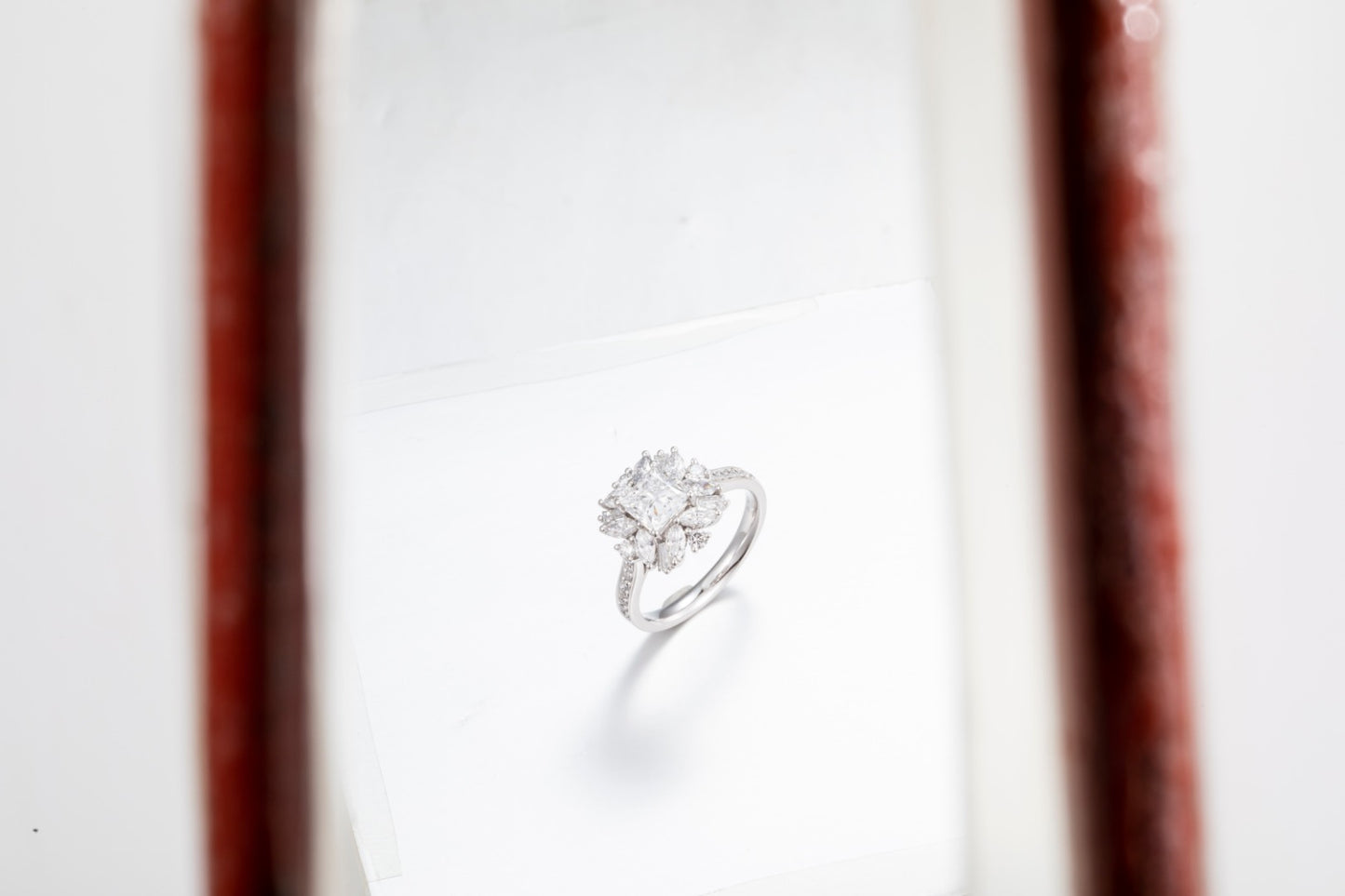 PT900 鉑金培育鑽石戒指 0.95ct - 主石配副石奢華款 13 號 (ZBR0223)