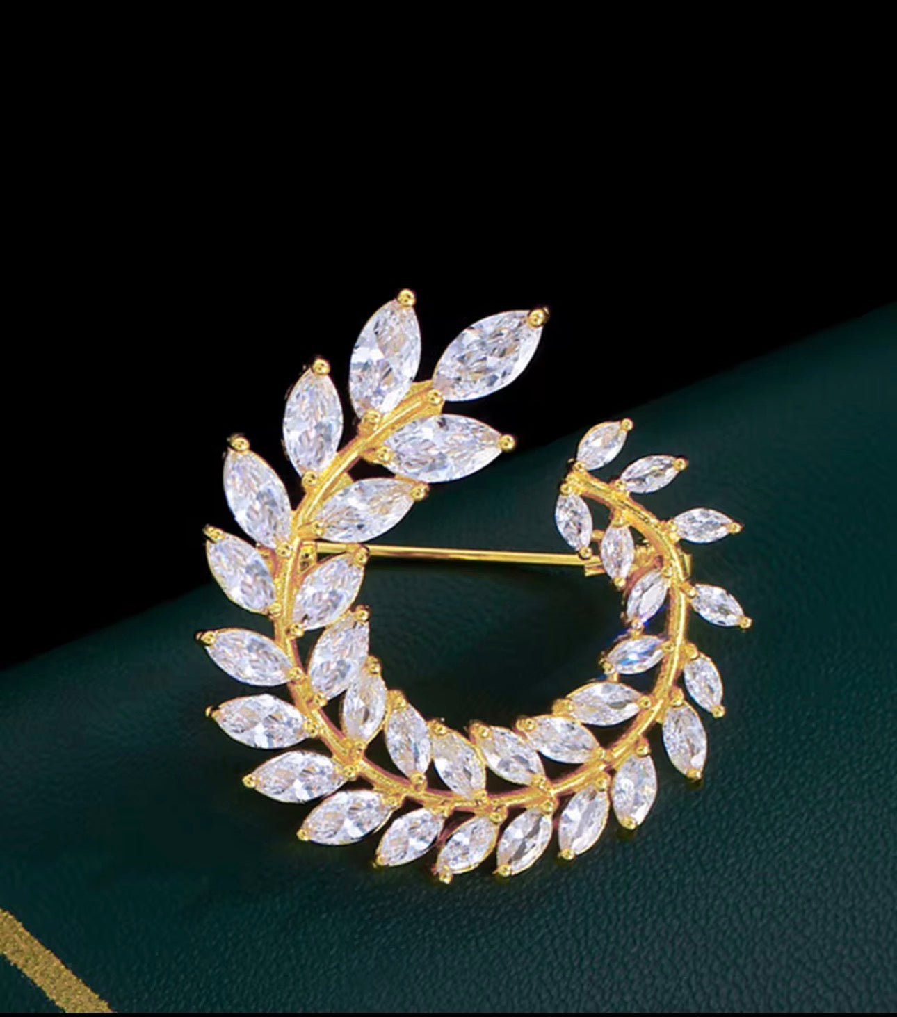 女性奢華橄欖枝葉胸針 - 立方鋯石水晶圍巾扣
