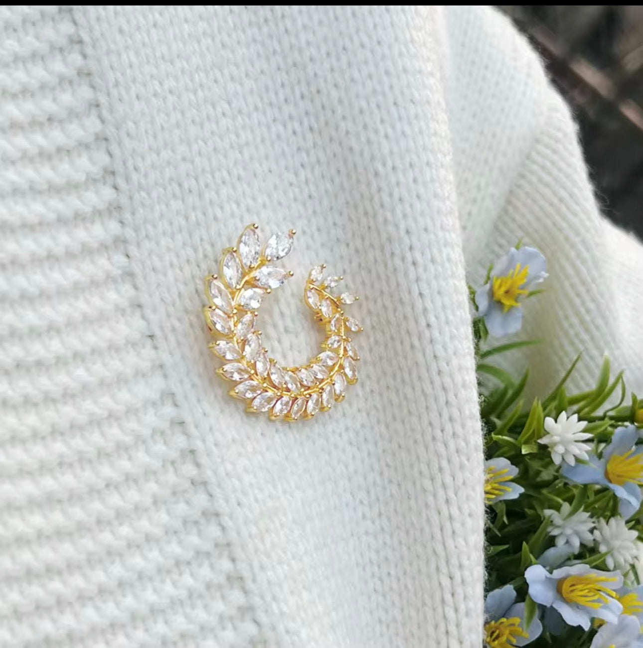 女性奢華橄欖枝葉胸針 - 立方鋯石水晶圍巾扣